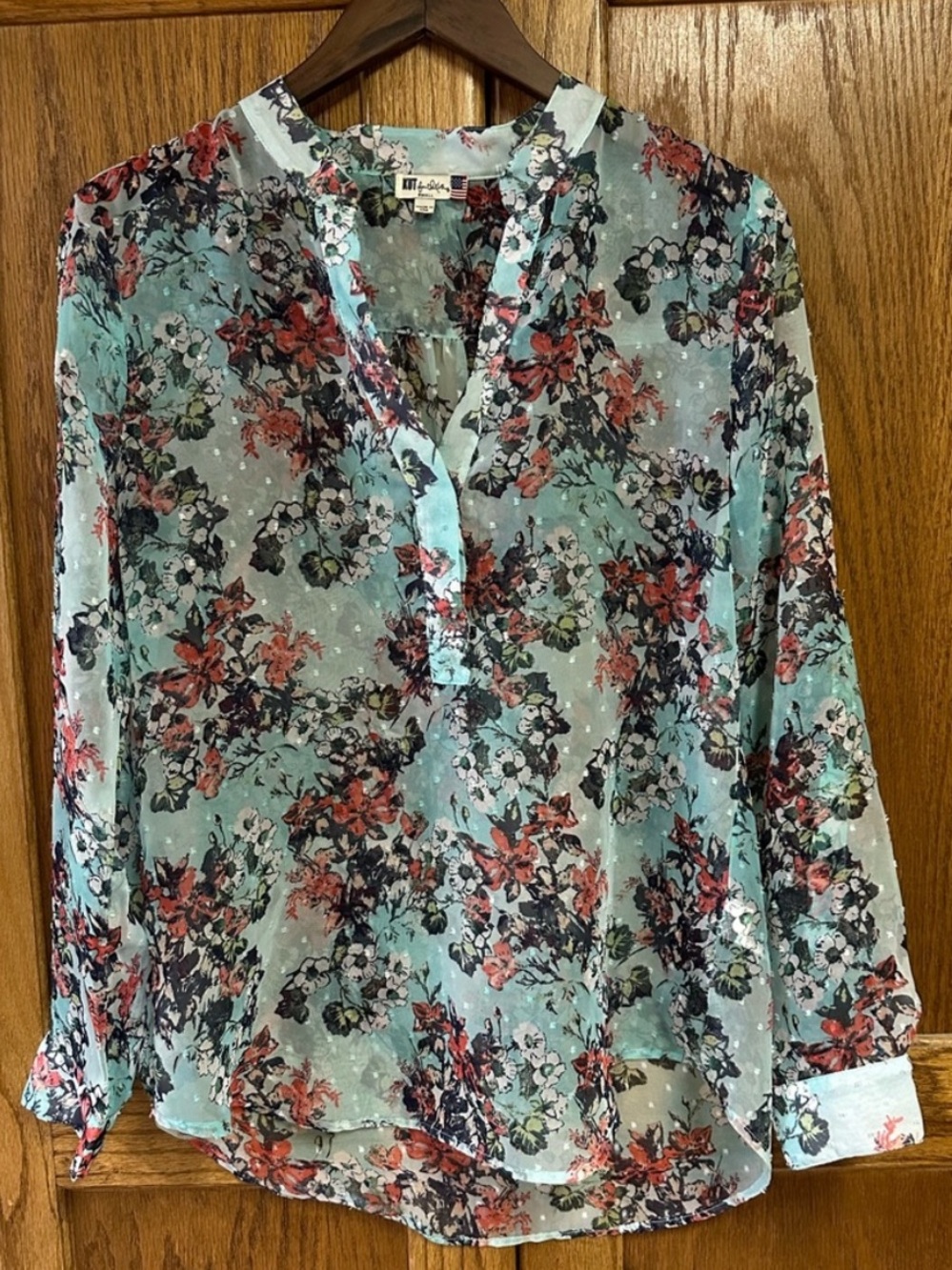 Kut from the Kloth Light Blue Floral V-Neck Sheer Blouse S